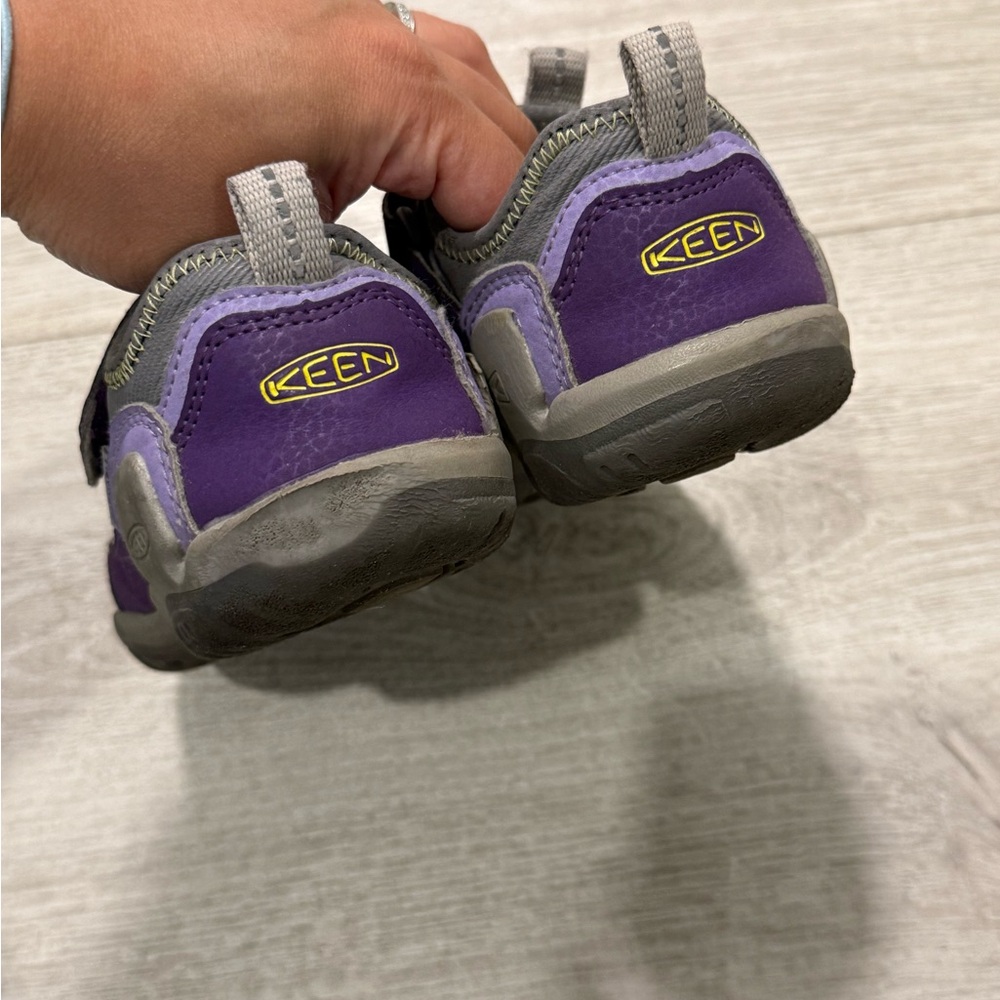Keen little girl sneaker